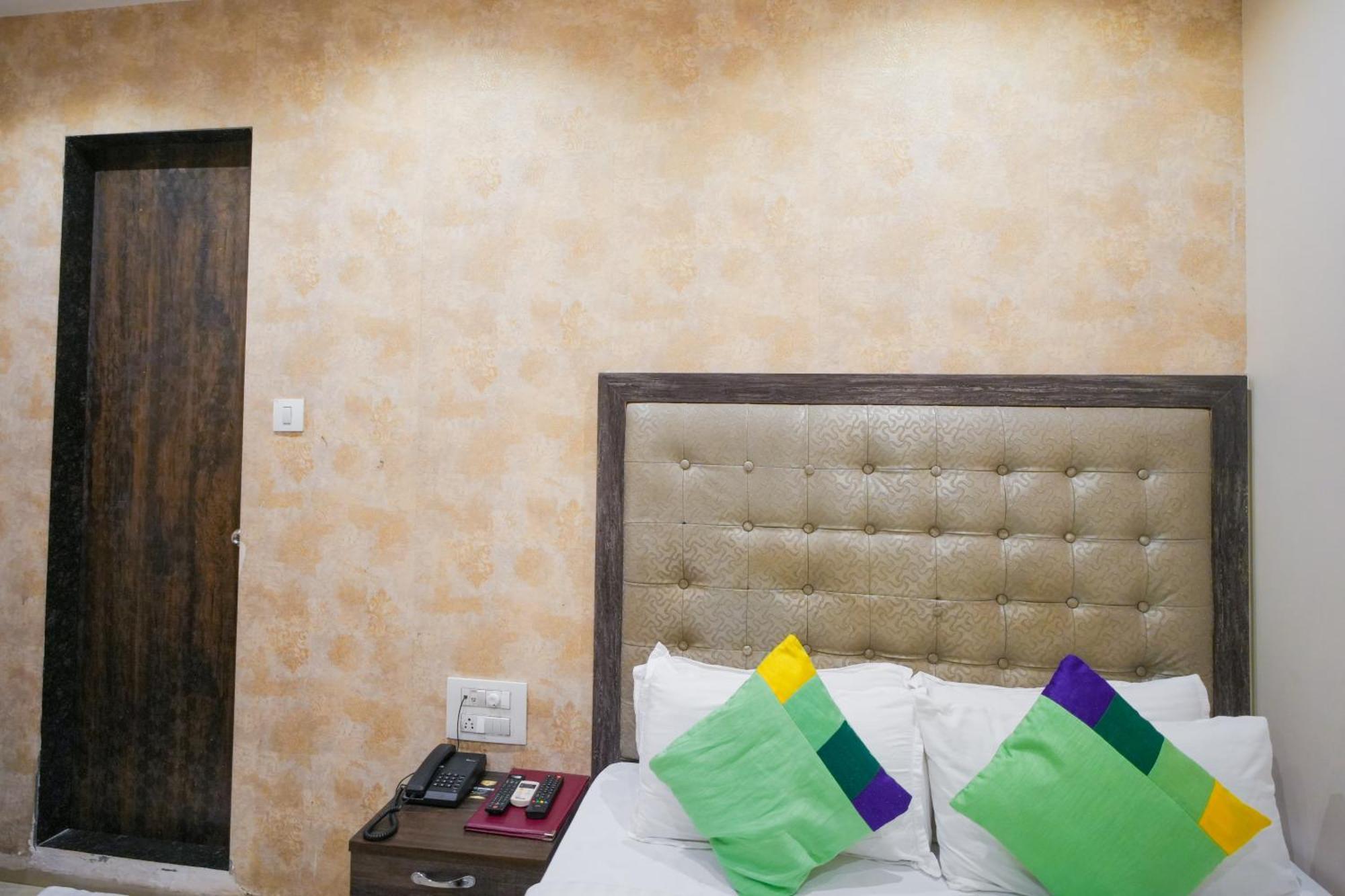 Hotel Skylink Hospitality Mahalaxmi Bombaj Exteriér fotografie