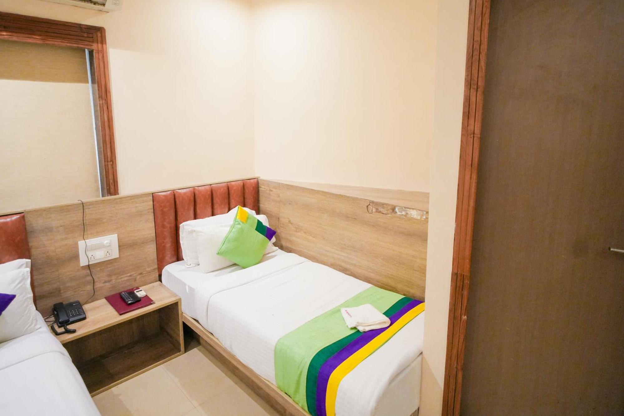 Hotel Skylink Hospitality Mahalaxmi Bombaj Exteriér fotografie