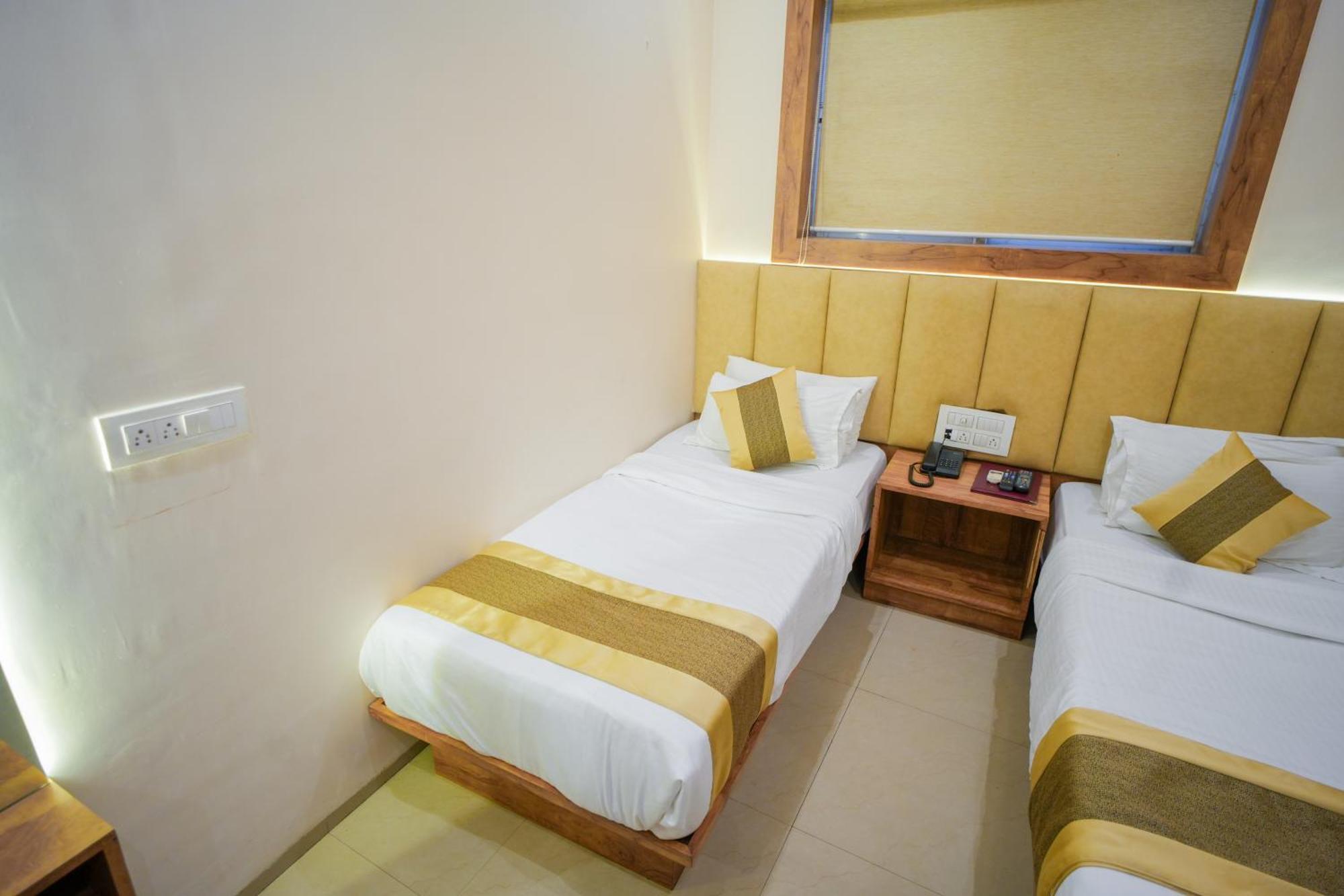 Hotel Skylink Hospitality Mahalaxmi Bombaj Exteriér fotografie