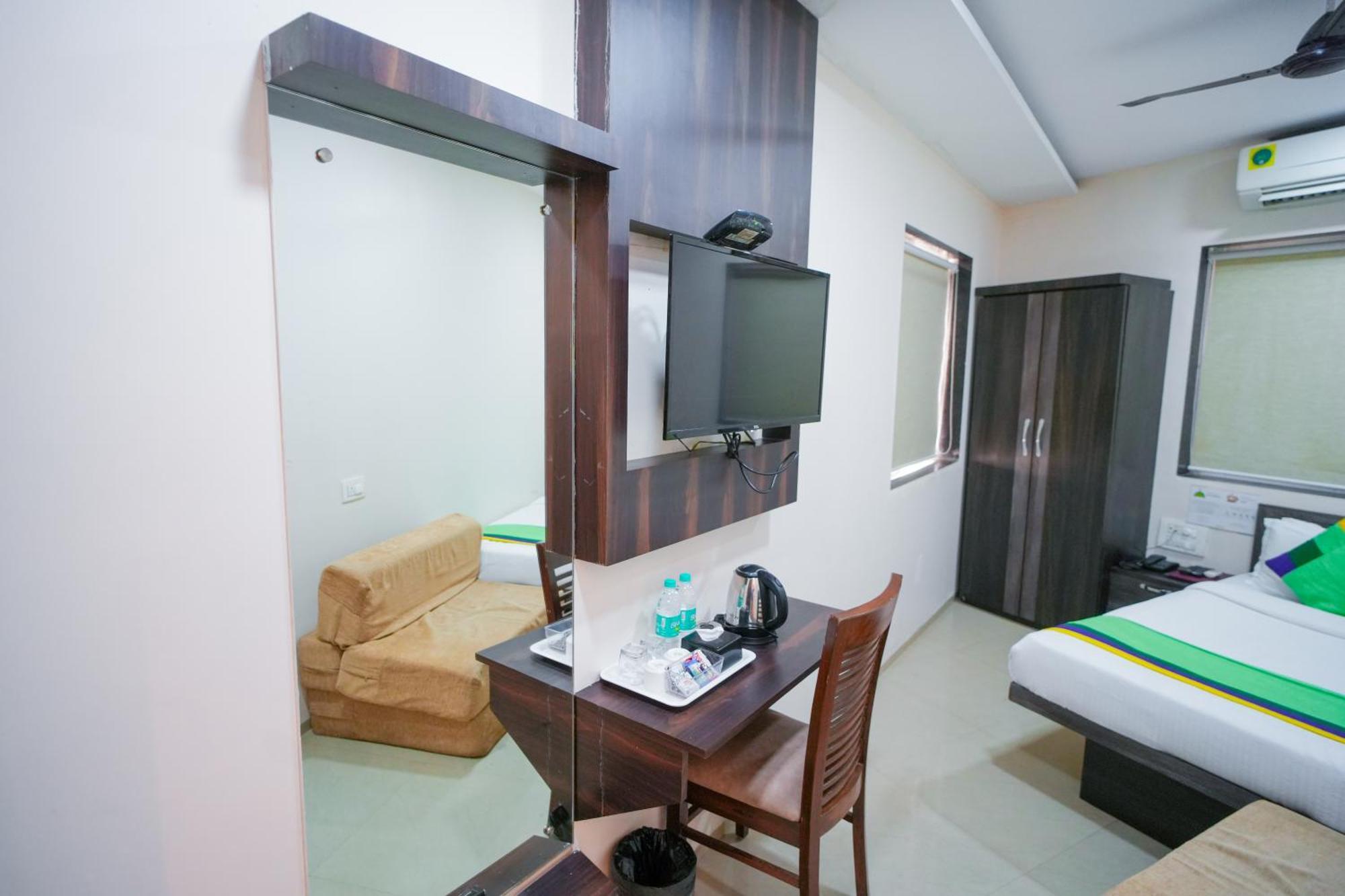 Hotel Skylink Hospitality Mahalaxmi Bombaj Exteriér fotografie