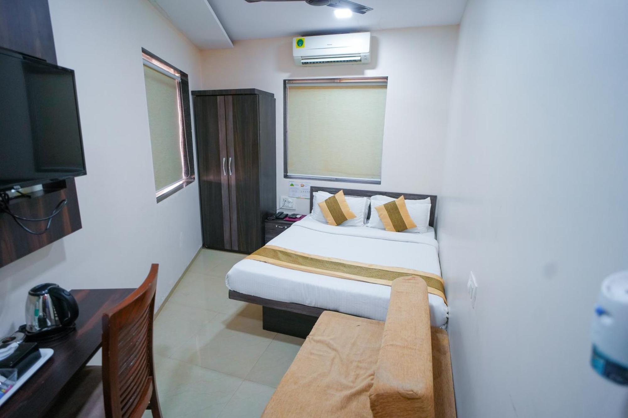 Hotel Skylink Hospitality Mahalaxmi Bombaj Exteriér fotografie