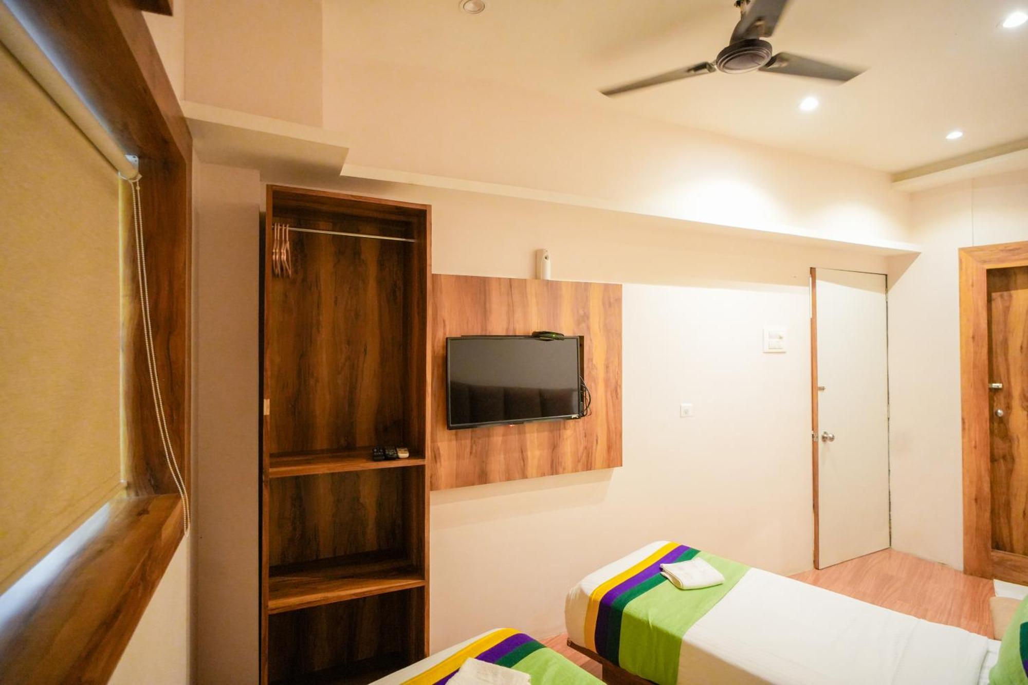 Hotel Skylink Hospitality Mahalaxmi Bombaj Exteriér fotografie