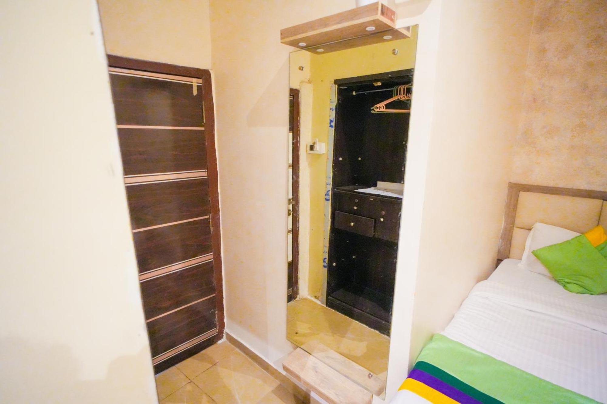Hotel Skylink Hospitality Mahalaxmi Bombaj Exteriér fotografie