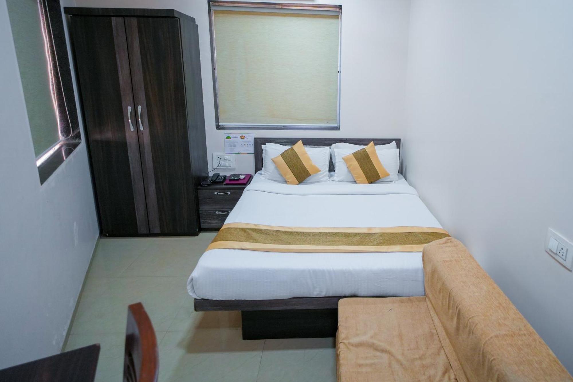 Hotel Skylink Hospitality Mahalaxmi Bombaj Exteriér fotografie