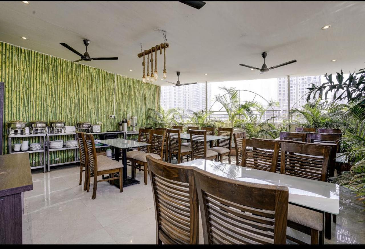 Hotel Skylink Hospitality Mahalaxmi Bombaj Exteriér fotografie